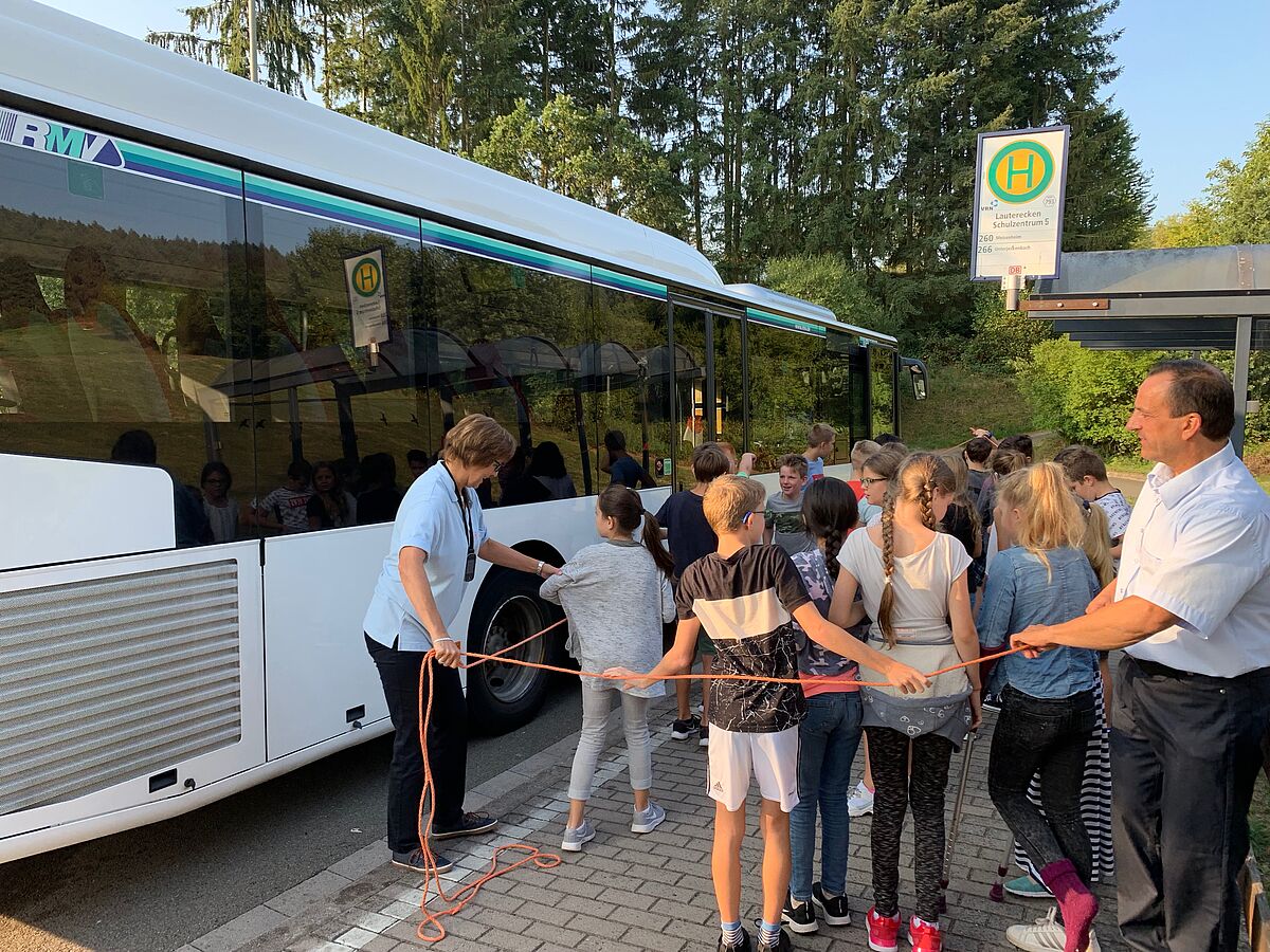 Veldenz Gymnasium Lauterecken „Safety first“ bei der Busfahrt